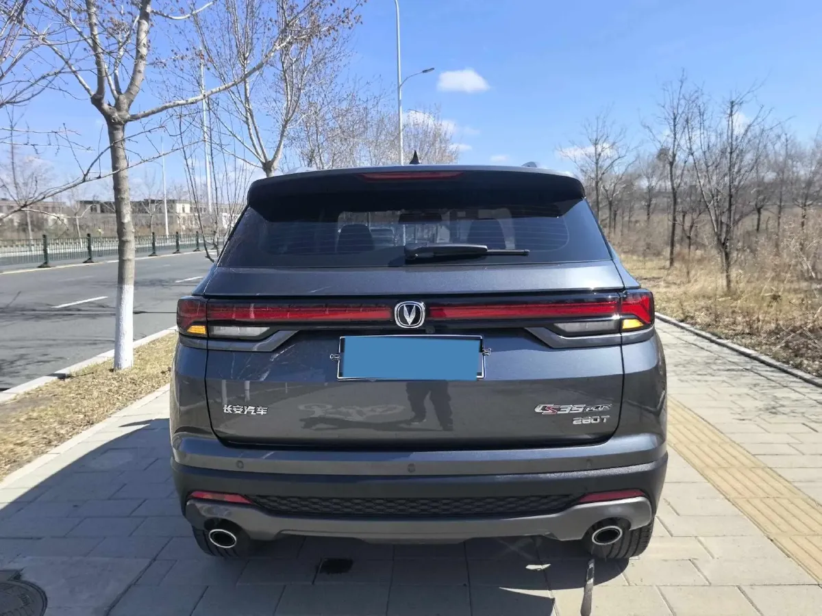 2021 ChangAn CS35 Plus 1.4T 160HP L4 7DCT,autocango,china used car exporter,china ev exporter,chinese used car exporter,chinese used ev exporter
