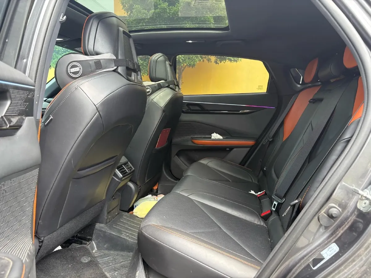 2022 ChangAn UNI-V 1.5T 188HP L4 7DCT,autocango,china used car exporter,china ev exporter,chinese used car exporter,chinese used ev exporter