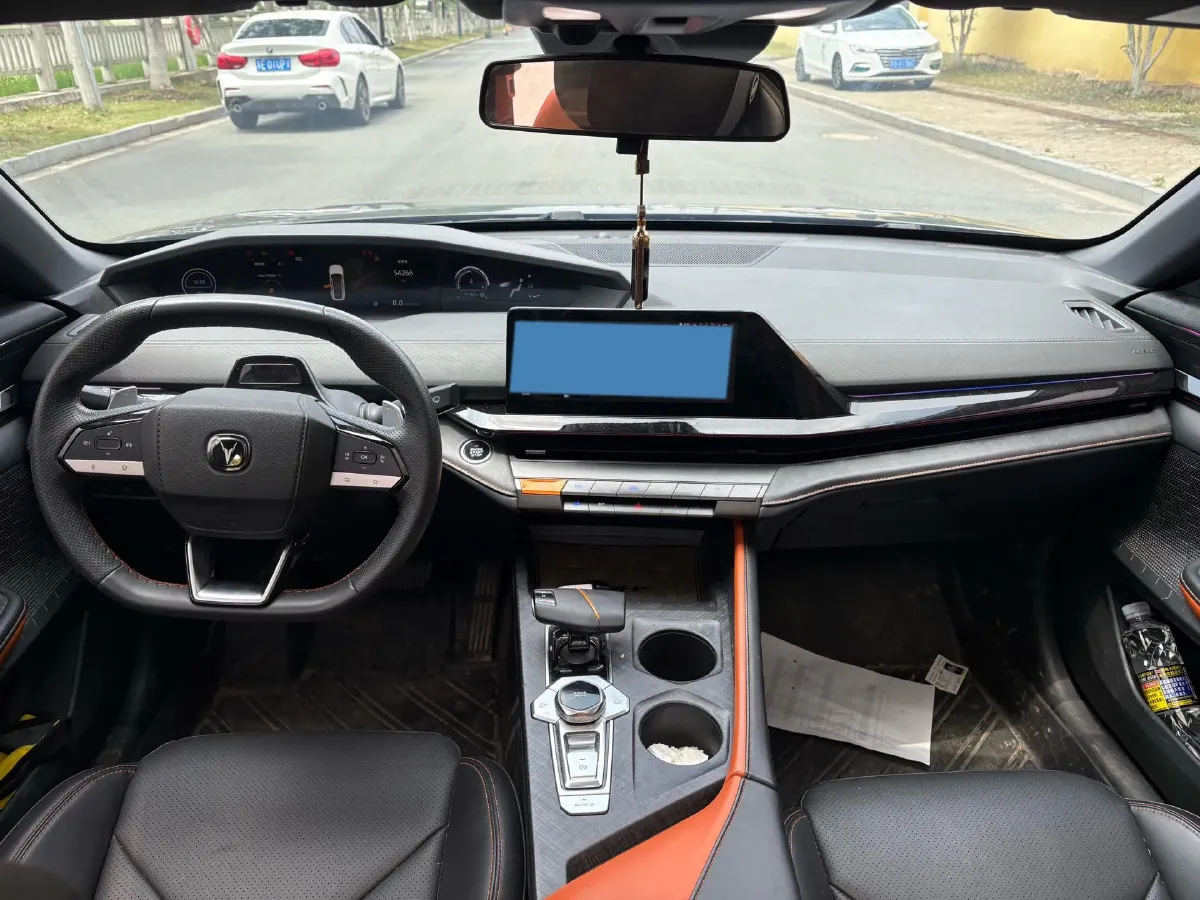 2022 ChangAn UNI-V 1.5T 188HP L4 7DCT,autocango,china used car exporter,china ev exporter,chinese used car exporter,chinese used ev exporter