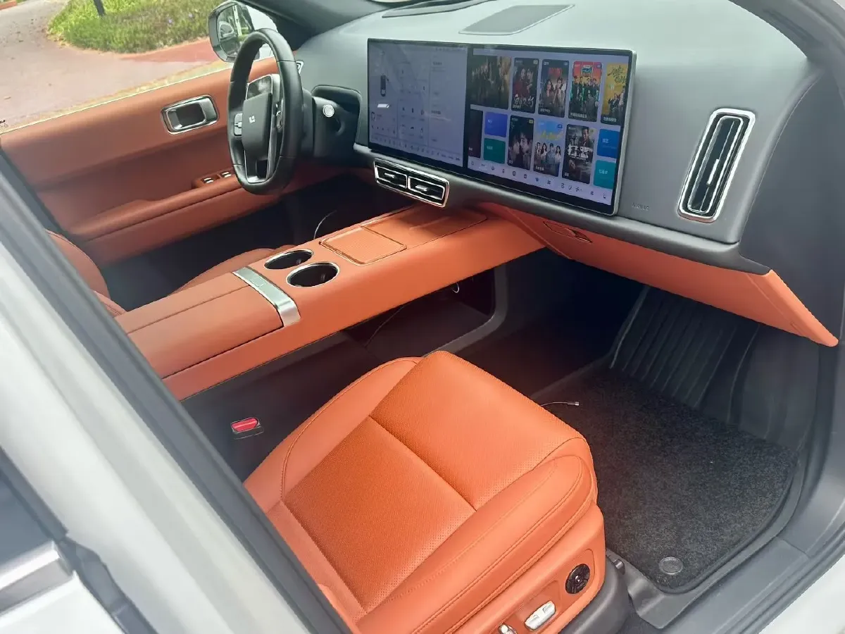 2024 Li L6 Range Extended 154HP L4 REEV 36.8KWH,autocango,china used car exporter,china ev exporter,chinese used car exporter,chinese used ev exporter