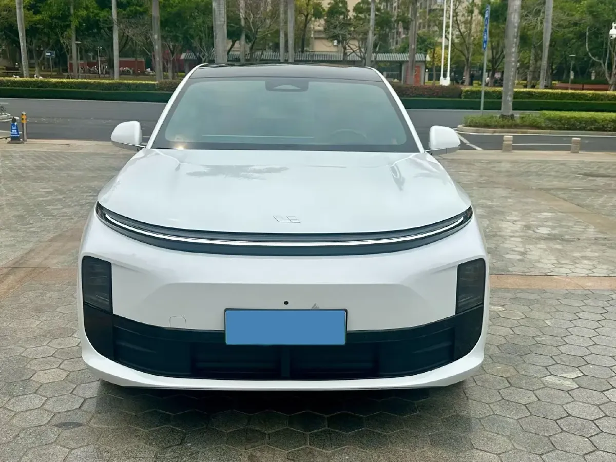 2024 Li L6 Range Extended 154HP L4 REEV 36.8KWH,autocango,china used car exporter,china ev exporter,chinese used car exporter,chinese used ev exporter
