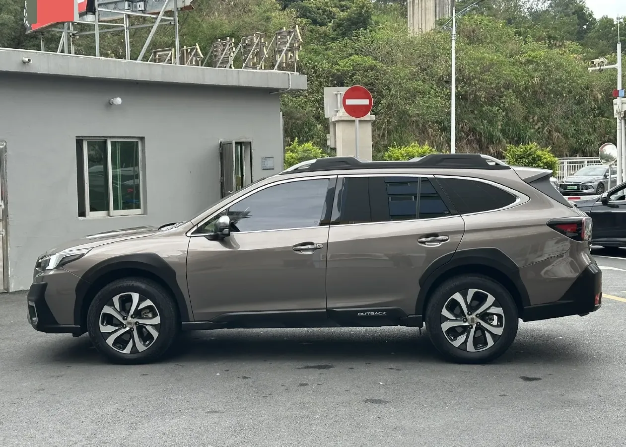 2021 Subaru Outback 2.5L 169HP H4 CVT,autocango,china used car exporter,china ev exporter,chinese used car exporter,chinese used ev exporter