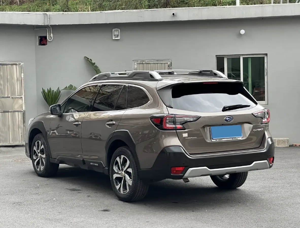 2021 Subaru Outback 2.5L 169HP H4 CVT,autocango,china used car exporter,china ev exporter,chinese used car exporter,chinese used ev exporter
