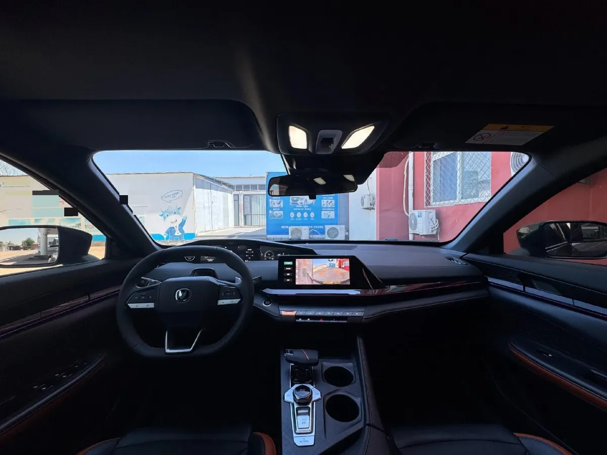 2024 ChangAn UNI-V 1.5T 188HP L4 7DCT,autocango,china used car exporter,china ev exporter,chinese used car exporter,chinese used ev exporter