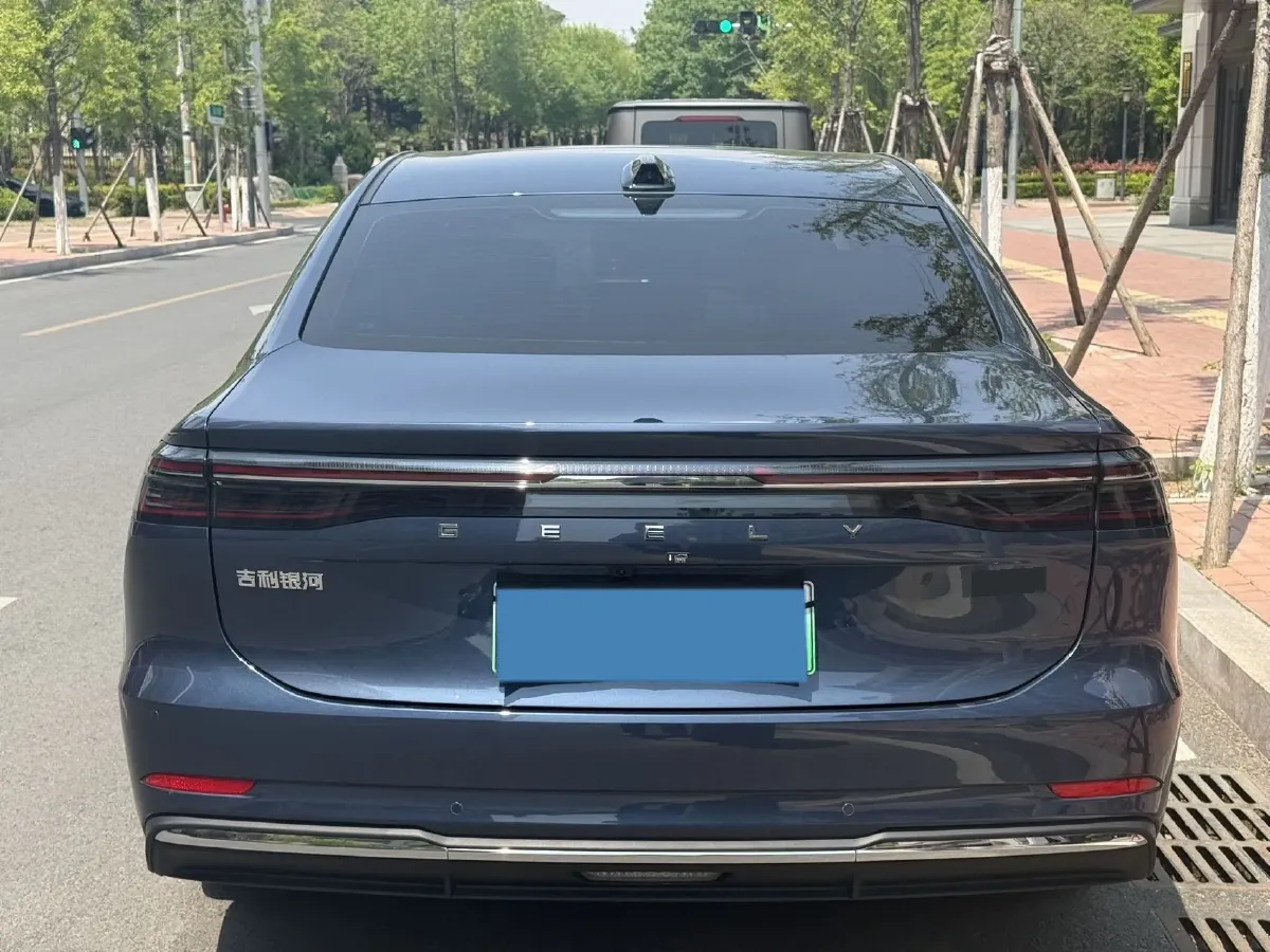 2025 Geely Galaxy A7 1.5L 112HP L4 1DHT PHEV,autocango,china used car exporter,china ev exporter,chinese used car exporter,chinese used ev exporter