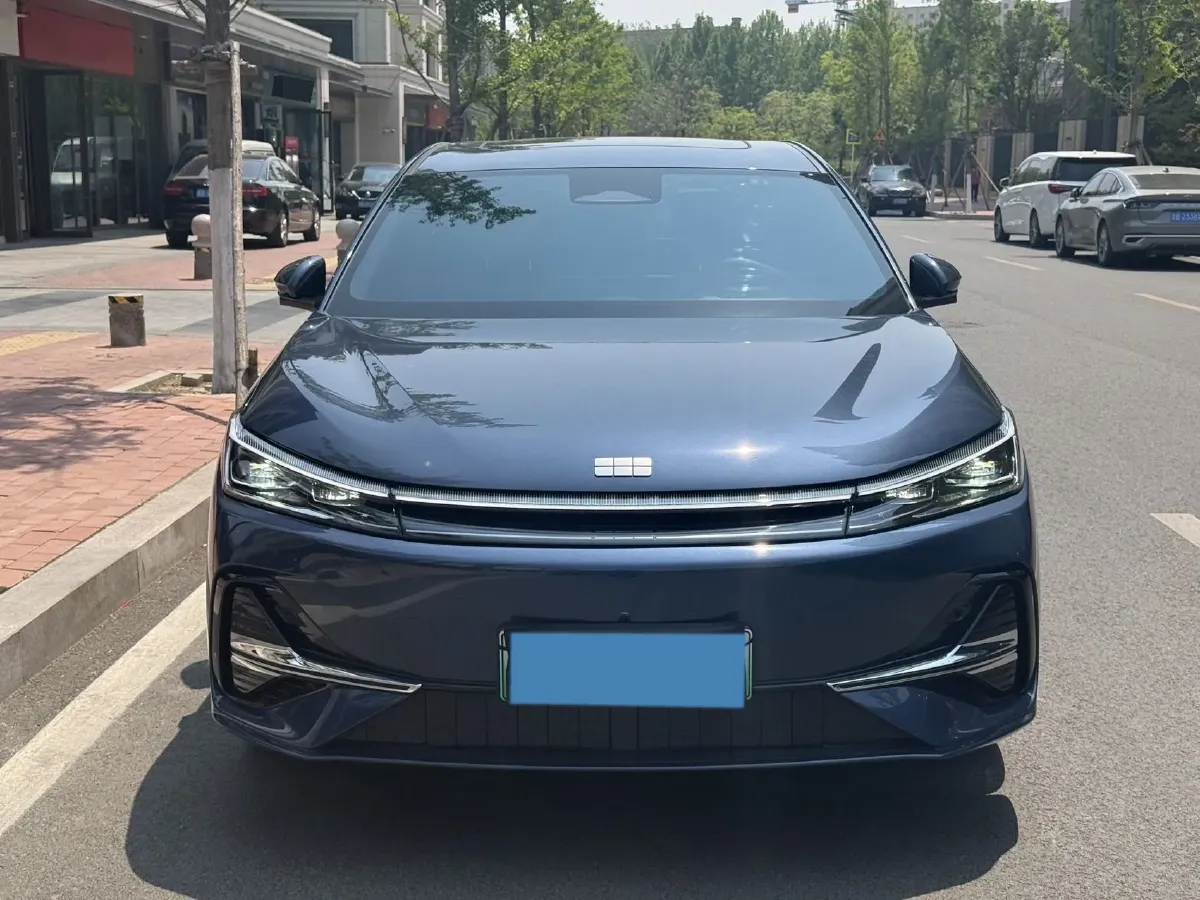 2025 Geely Galaxy A7 1.5L 112HP L4 1DHT PHEV,autocango,china used car exporter,china ev exporter,chinese used car exporter,chinese used ev exporter