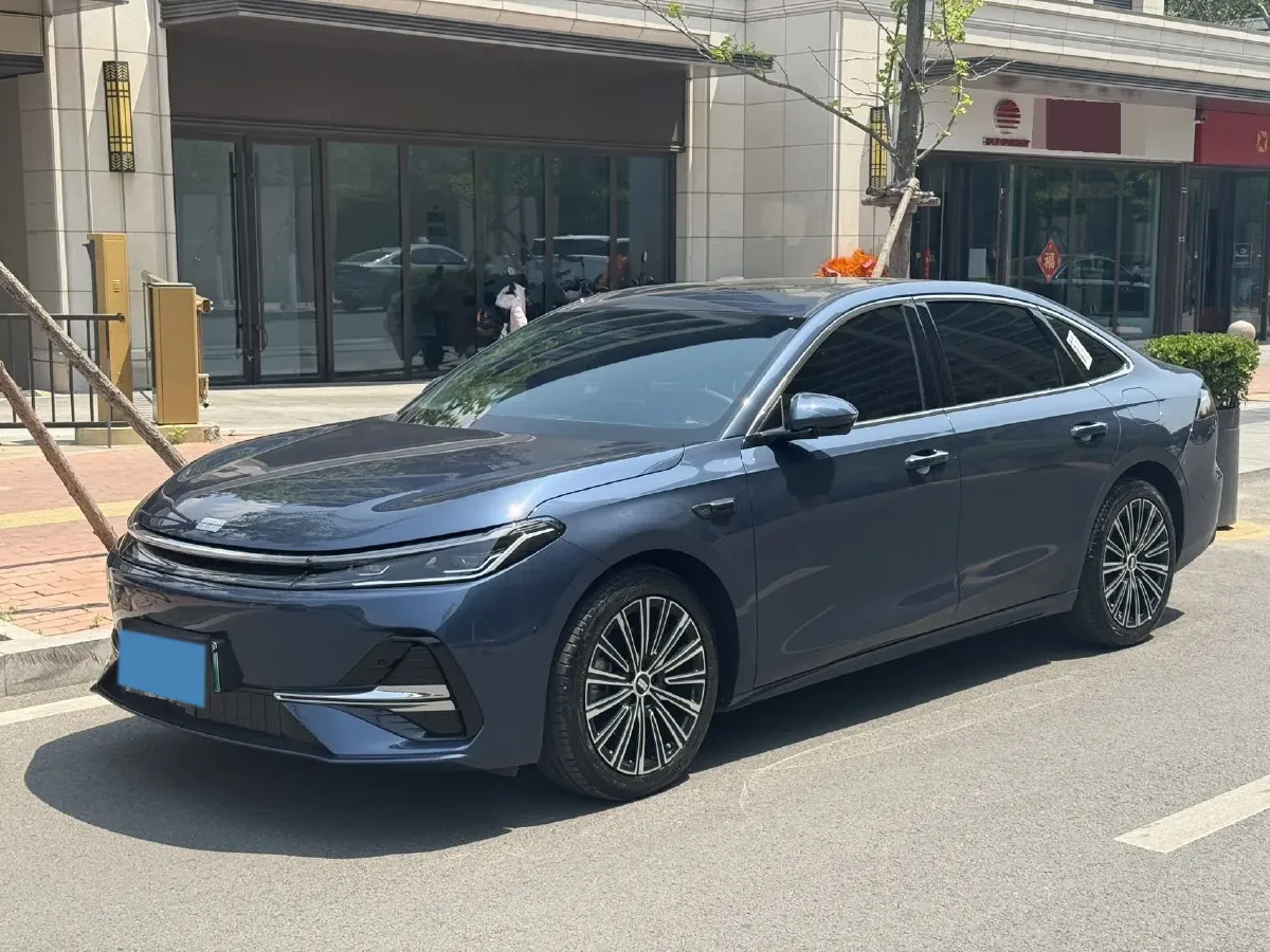 2025 Geely Galaxy A7 1.5L 112HP L4 1DHT PHEV,autocango,china used car exporter,china ev exporter,chinese used car exporter,chinese used ev exporter