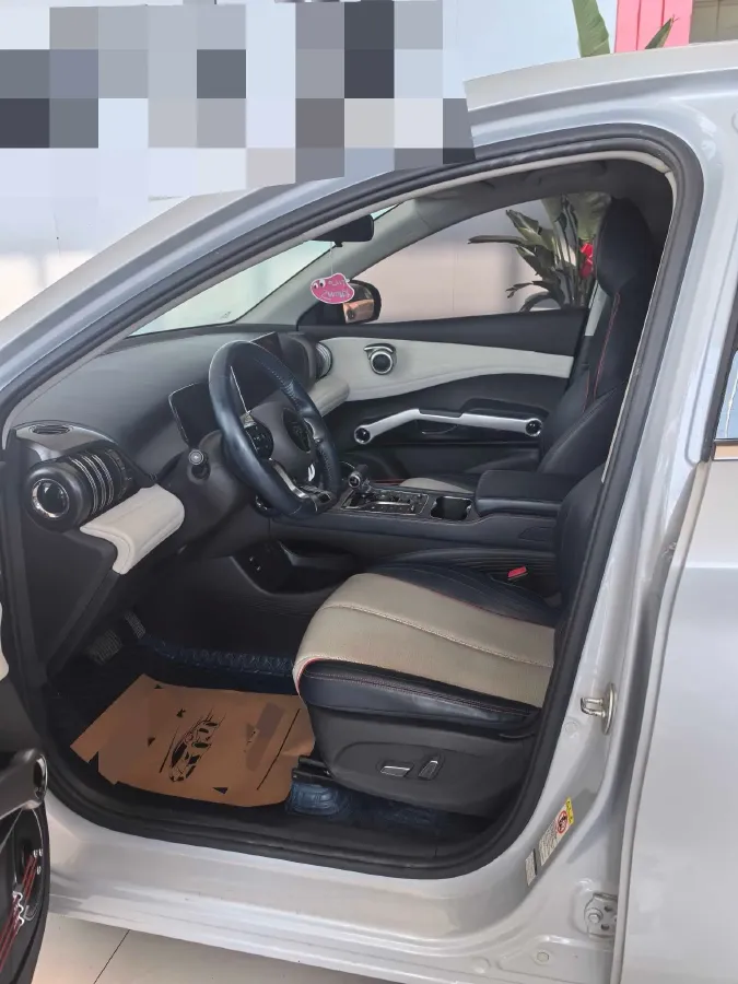 2022 Roewe RX5 MAX 1.5T 181HP L4 6AT,autocango,china used car exporter,china ev exporter,chinese used car exporter,chinese used ev exporter