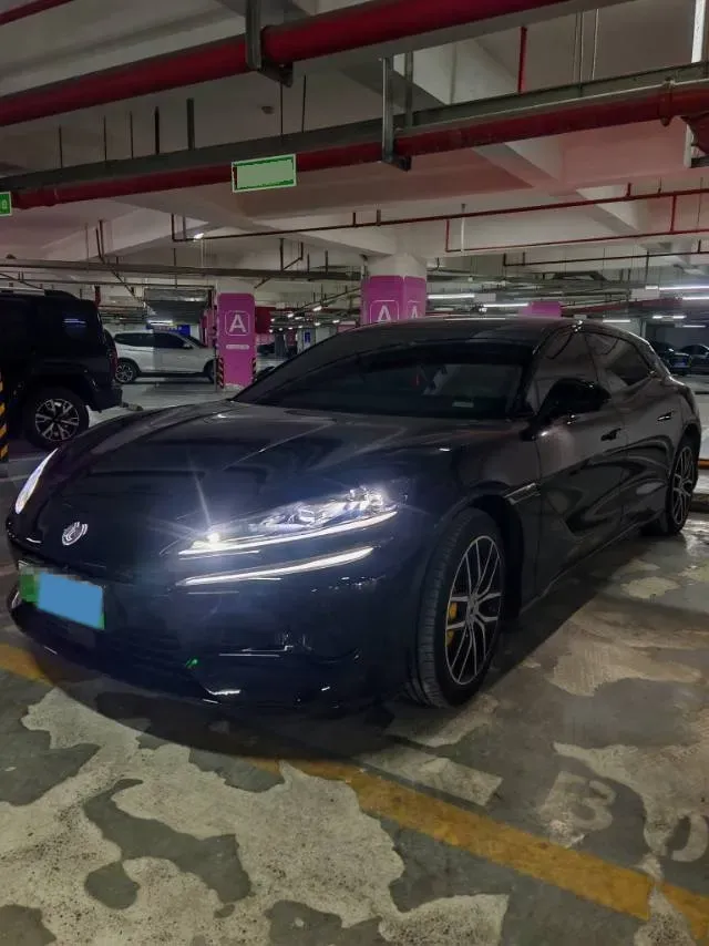 2024 Denza DenzaZ9GT 2.0T 207HP L4 E-CVT PHEV 38.5KWH,autocango,china used car exporter,china ev exporter,chinese used car exporter,chinese used ev exporter