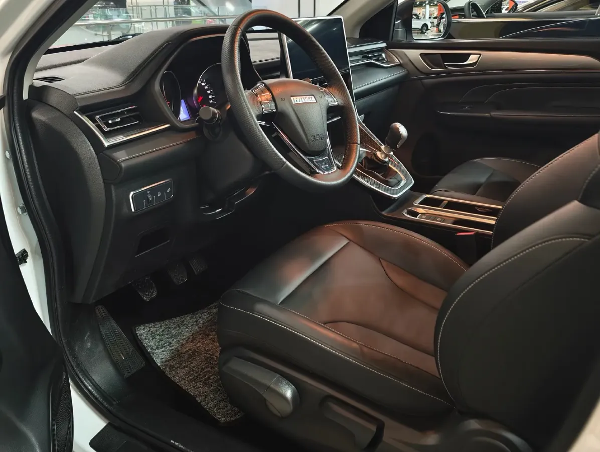 2021 Haval M6 1.5T 150HP L4 6MT,autocango,china used car exporter,china ev exporter,chinese used car exporter,chinese used ev exporter