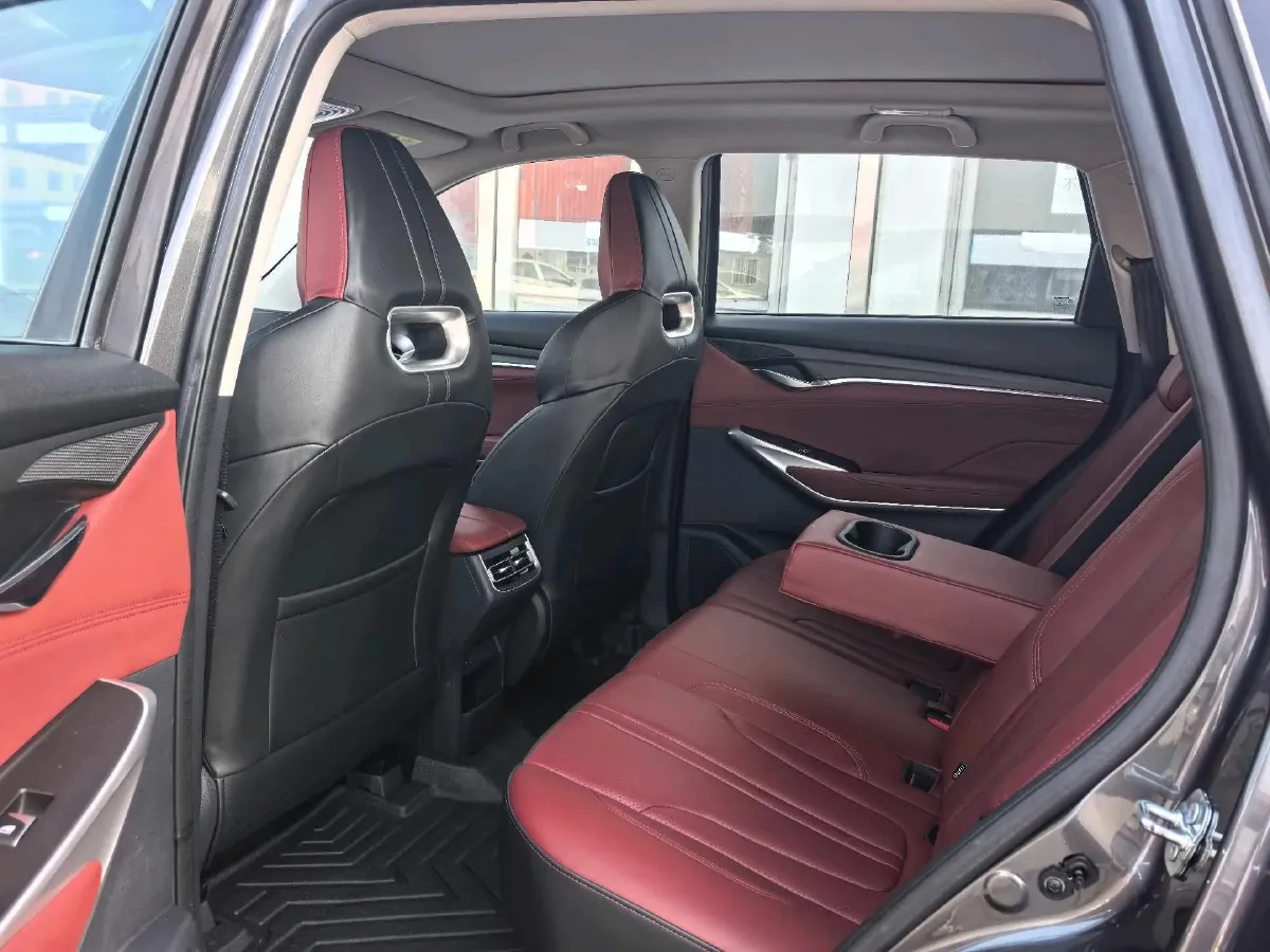 2020 ChangAn CS75 Plus 2.0T 233HP L4 8AT,autocango,china used car exporter,china ev exporter,chinese used car exporter,chinese used ev exporter