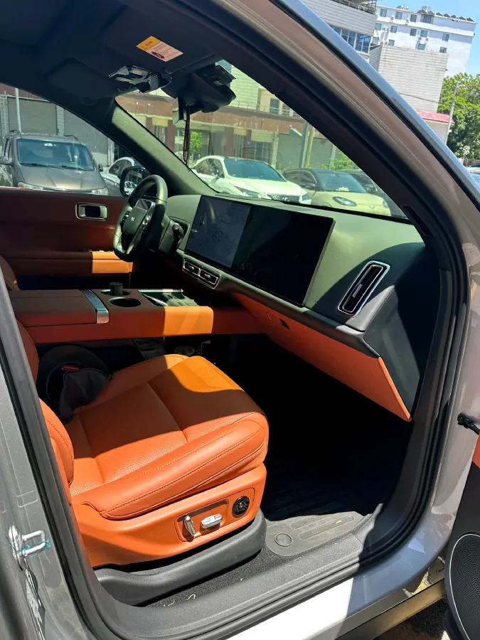 2024 Li L6 Range Extended 154HP L4 REEV 36.8KWH,autocango,china used car exporter,china ev exporter,chinese used car exporter,chinese used ev exporter