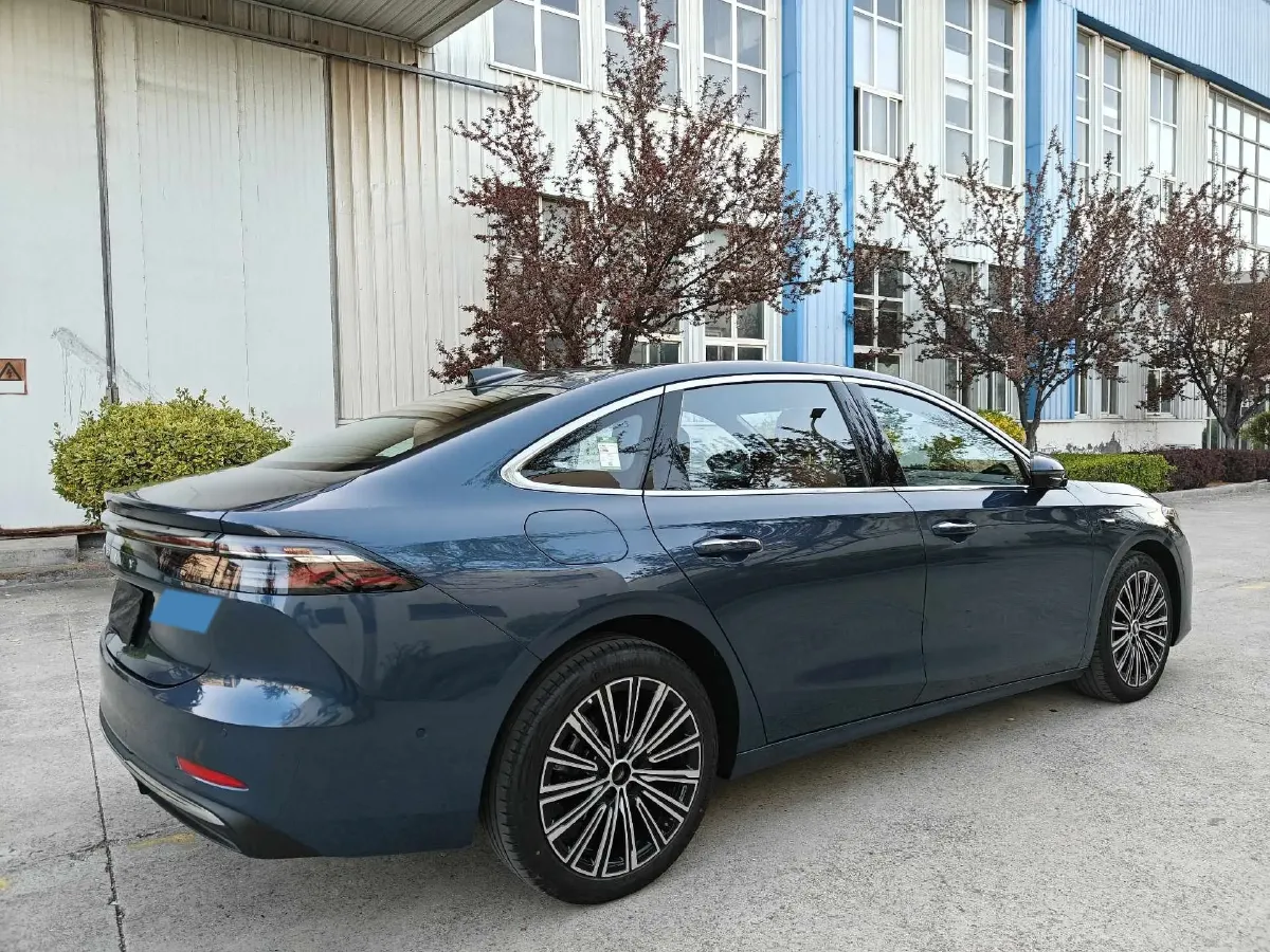 2025 Geely Galaxy A7 1.5L 112HP L4 1DHT PHEV,autocango,china used car exporter,china ev exporter,chinese used car exporter,chinese used ev exporter