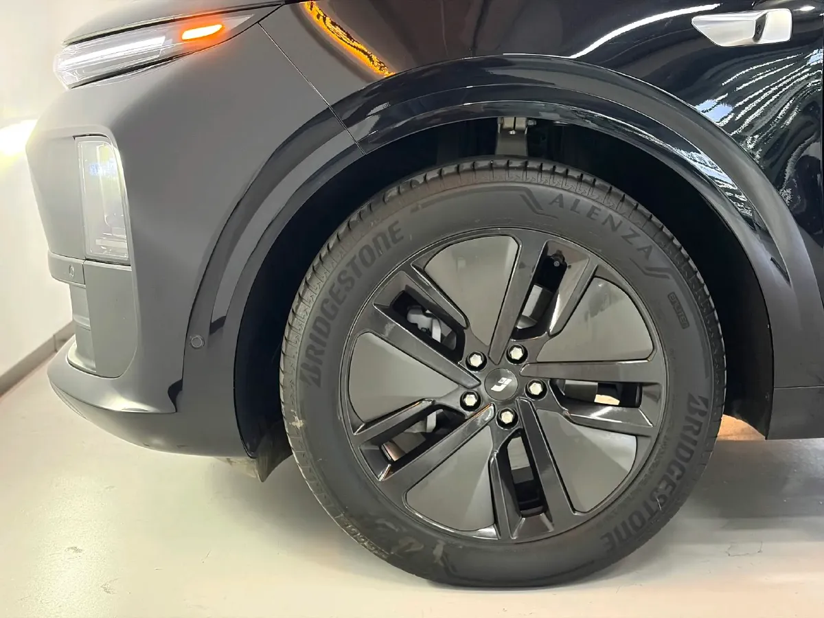 2024 Li L6 Range Extended 154HP L4 REEV 36.8KWH,autocango,china used car exporter,china ev exporter,chinese used car exporter,chinese used ev exporter