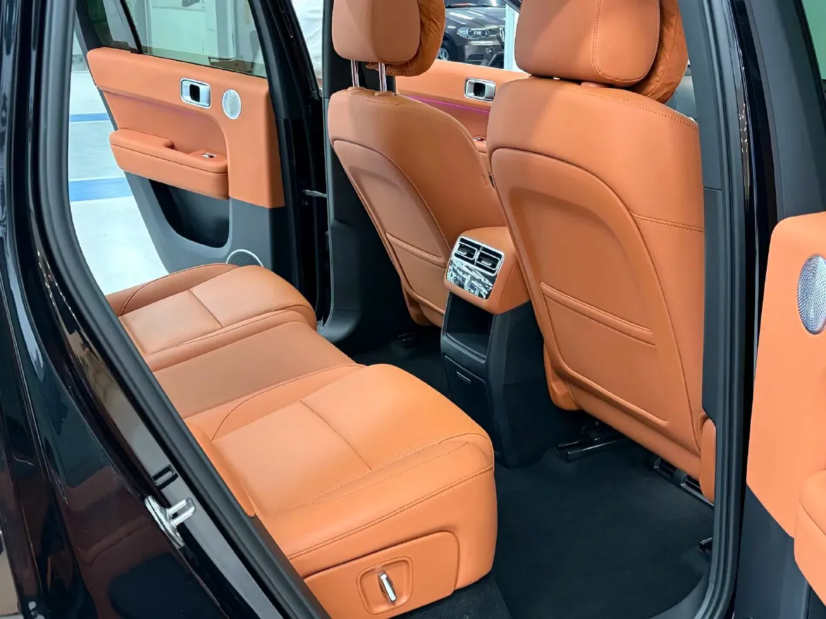 2024 Li L6 Range Extended 154HP L4 REEV 36.8KWH,autocango,china used car exporter,china ev exporter,chinese used car exporter,chinese used ev exporter