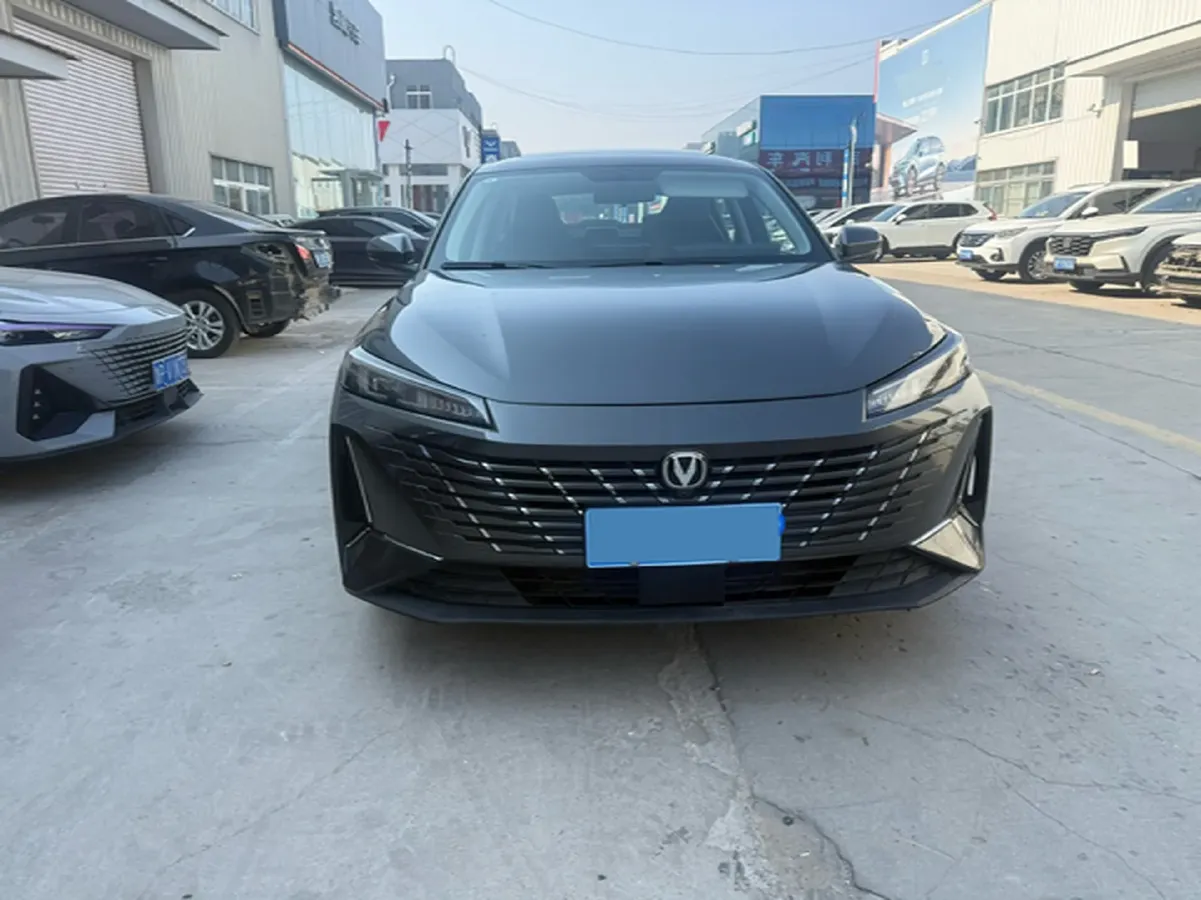 2024 ChangAn Eado 1.5T 170HP L4 7DCT,autocango,china used car exporter,china ev exporter,chinese used car exporter,chinese used ev exporter