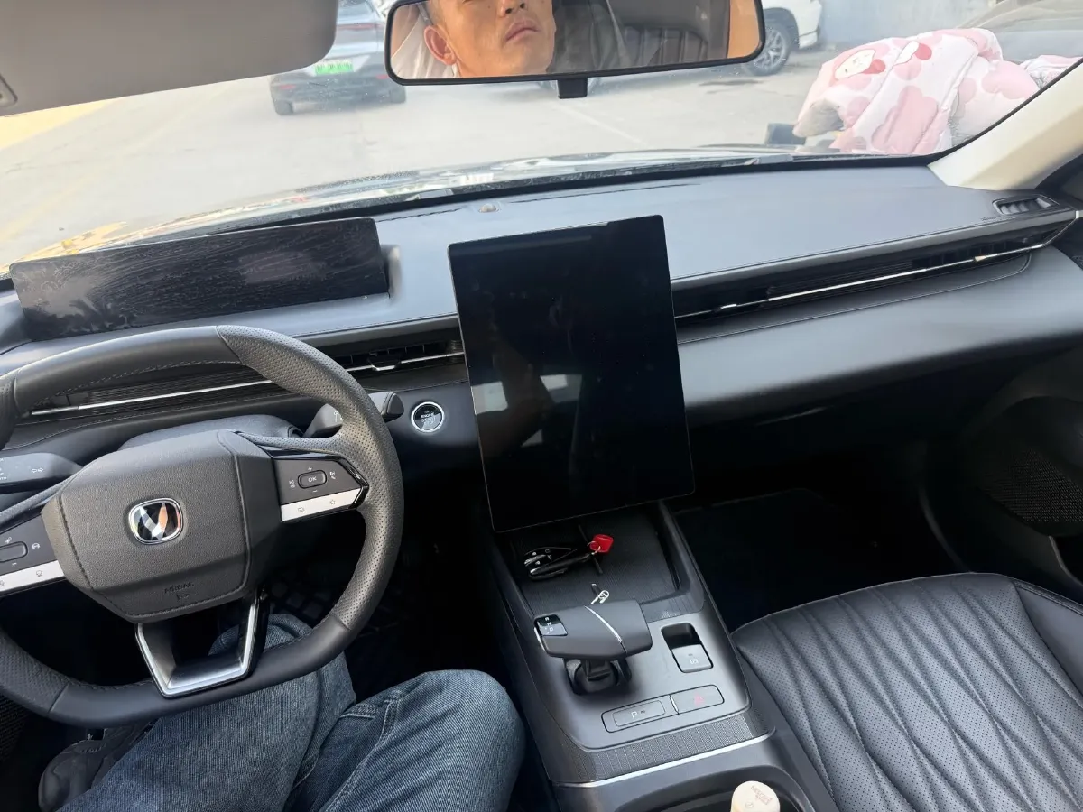 2024 ChangAn Eado 1.5T 170HP L4 7DCT,autocango,china used car exporter,china ev exporter,chinese used car exporter,chinese used ev exporter