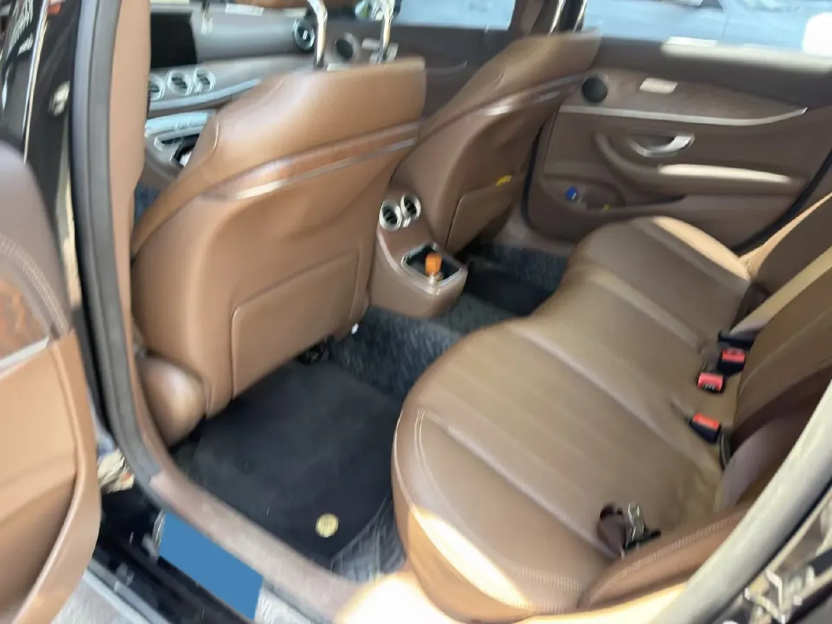 2022 Mercedes-Benz GLC Class 2.0T 258HP L4 9AT,autocango,china used car exporter,china ev exporter,chinese used car exporter,chinese used ev exporter