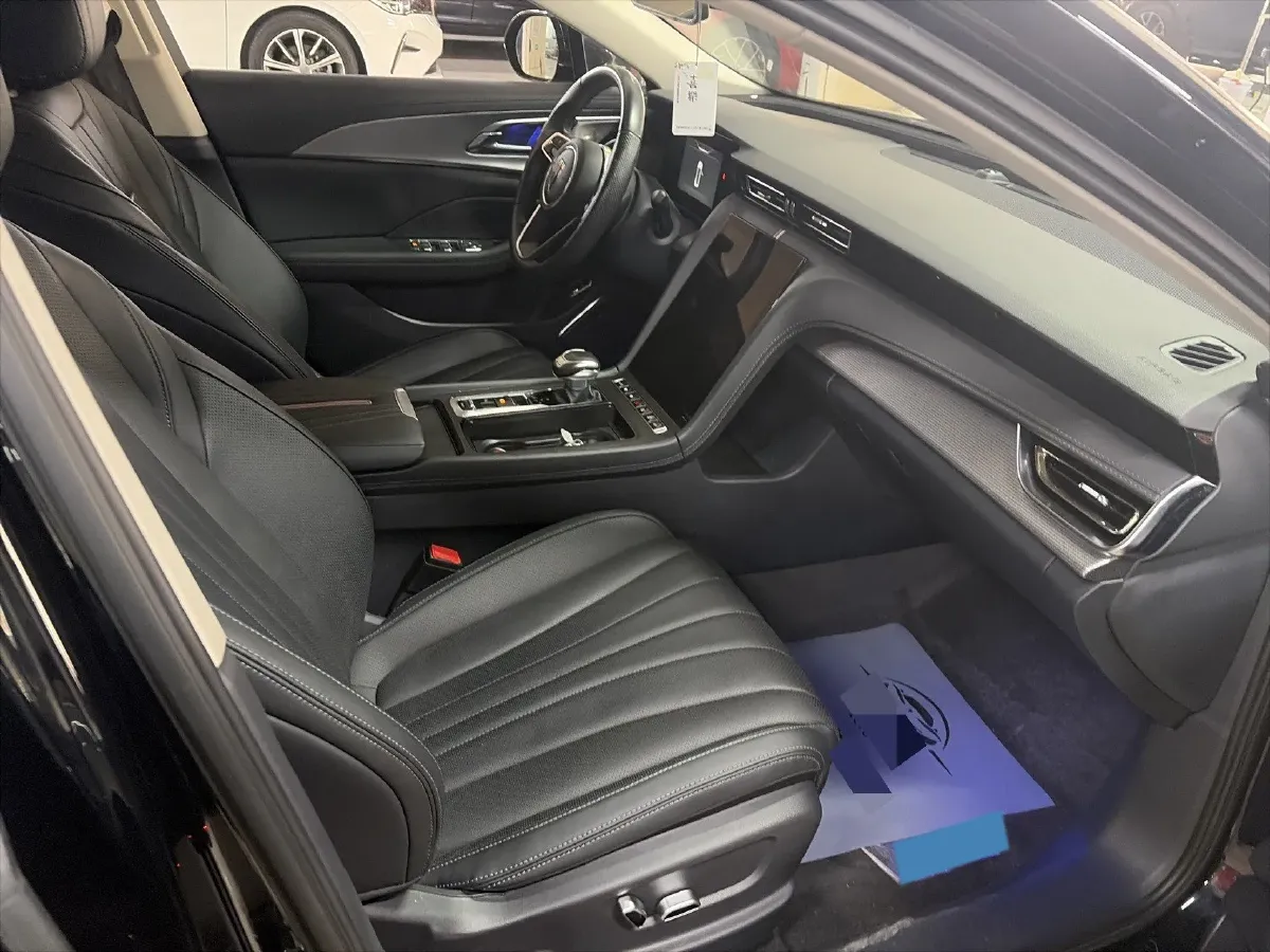 2023 HongQi H5 2.0T 224HP L4 8AT,autocango,china used car exporter,china ev exporter,chinese used car exporter,chinese used ev exporter