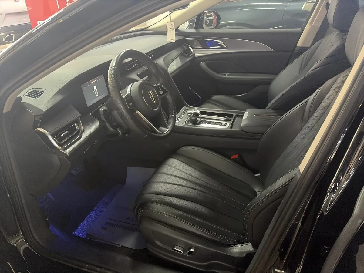 2023 HongQi H5 2.0T 224HP L4 8AT,autocango,china used car exporter,china ev exporter,chinese used car exporter,chinese used ev exporter