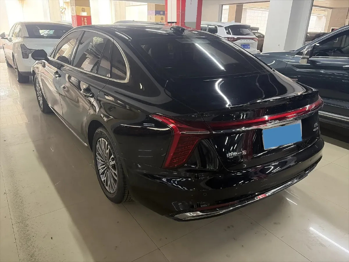2023 HongQi H5 2.0T 224HP L4 8AT,autocango,china used car exporter,china ev exporter,chinese used car exporter,chinese used ev exporter