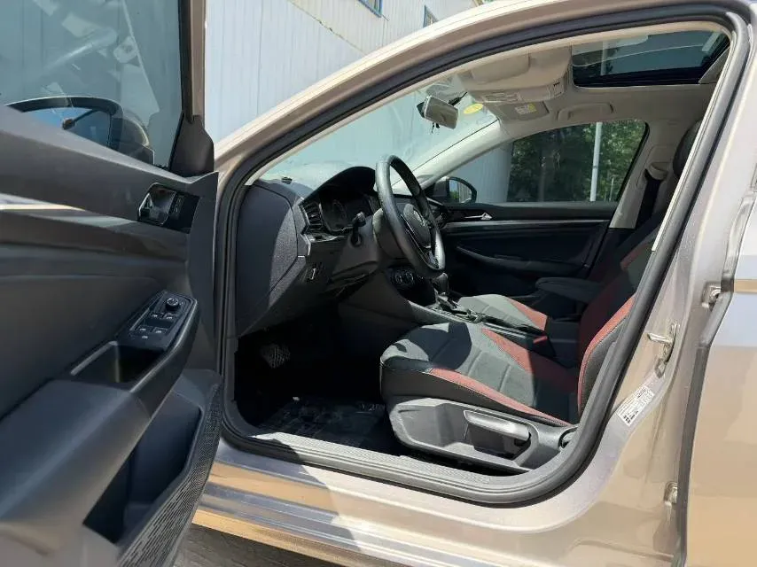 2019 Bestune T77 1.2T 143HP L4 7DCT,autocango,china used car exporter,china ev exporter,chinese used car exporter,chinese used ev exporter