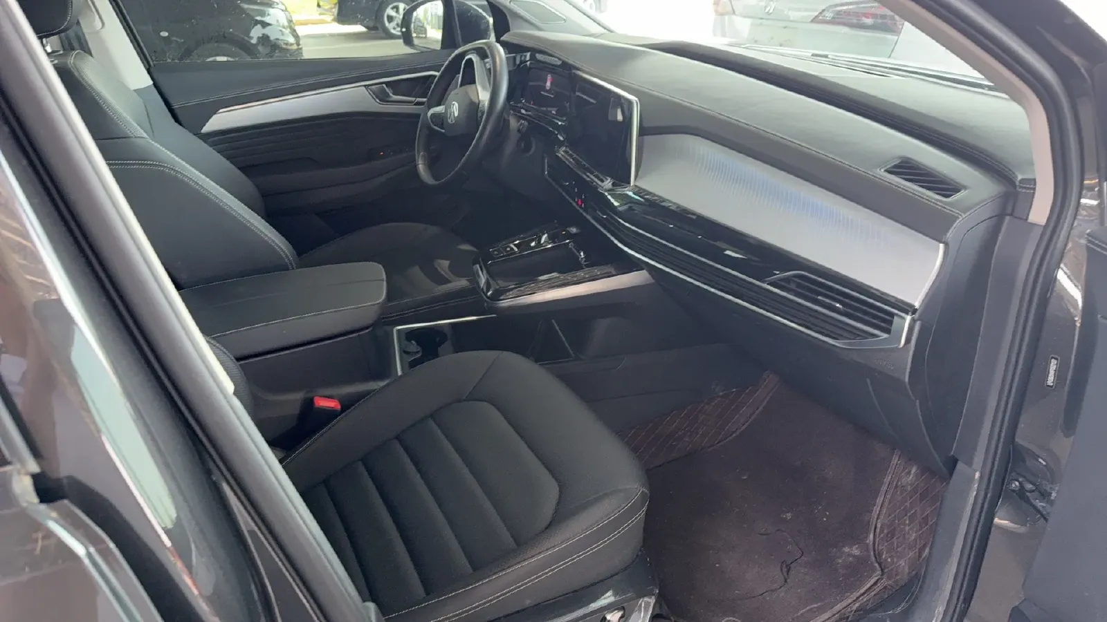 2021 Volkswagen Talagon 2.0T 220HP L4 7DCT,autocango,china used car exporter,china ev exporter,chinese used car exporter,chinese used ev exporter