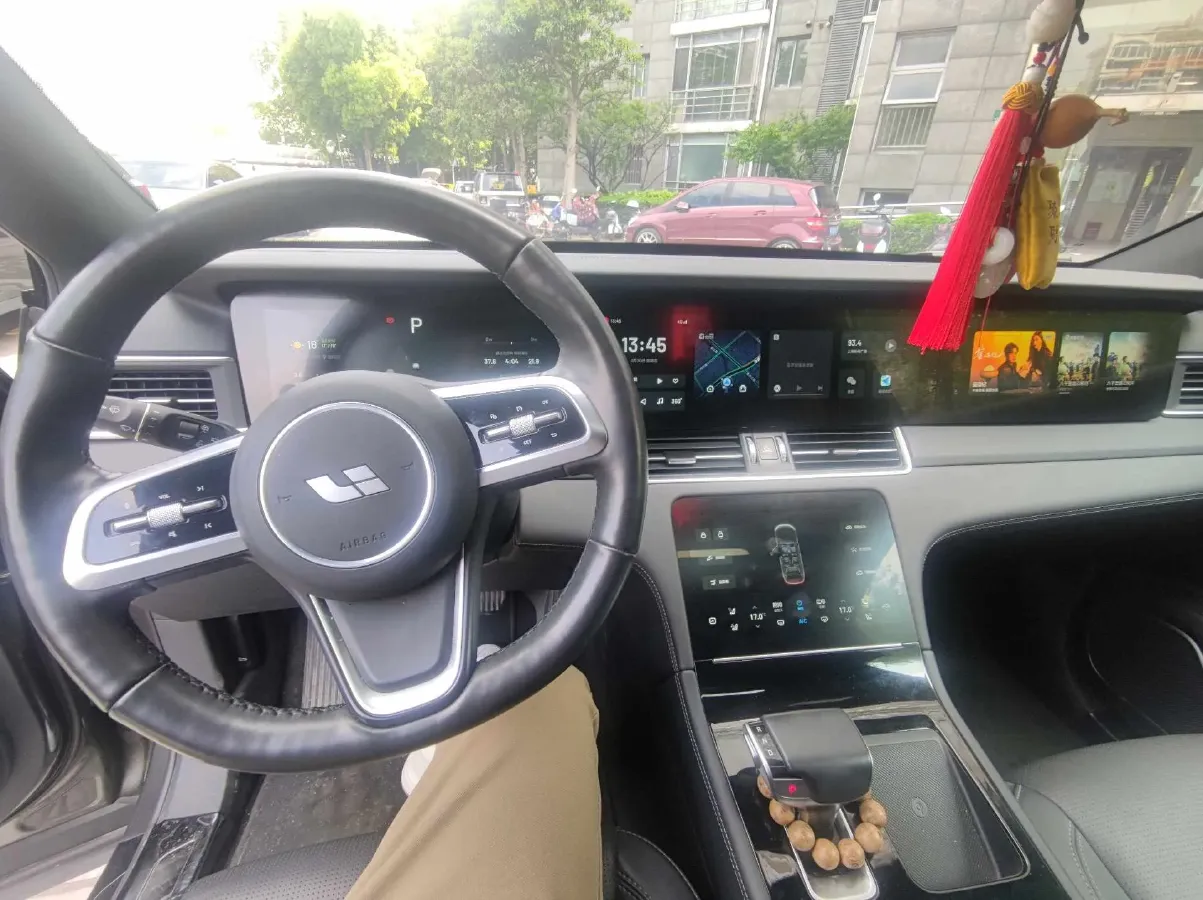 2021 Li ONE Range Extended 131HP REEV 40.5KWH,autocango,china used car exporter,china ev exporter,chinese used car exporter,chinese used ev exporter