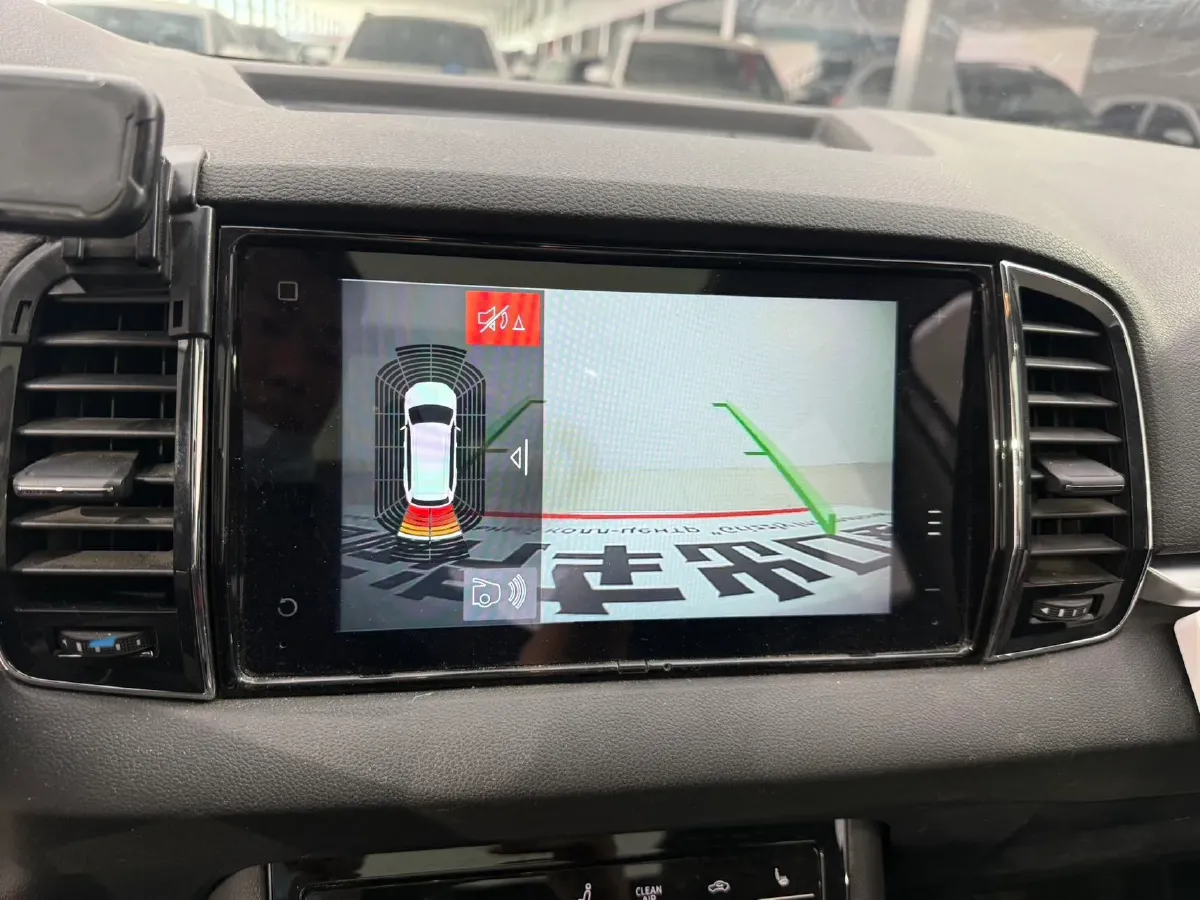 2024 Skoda Karoq 1.4T 150HP L4 7DCT,autocango,china used car exporter,china ev exporter,chinese used car exporter,chinese used ev exporter