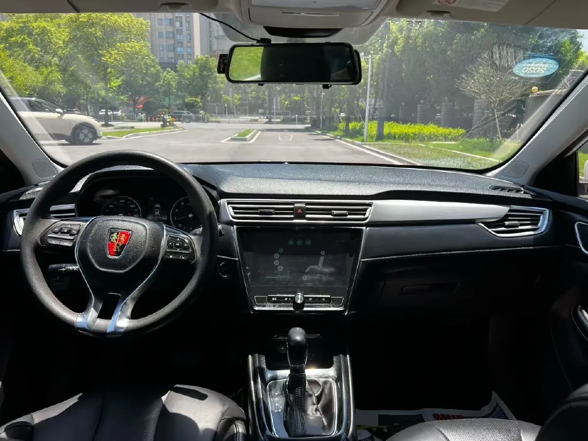 2019 Roewe i5 1.5L 120HP L4 CVT,autocango,china used car exporter,china ev exporter,chinese used car exporter,chinese used ev exporter