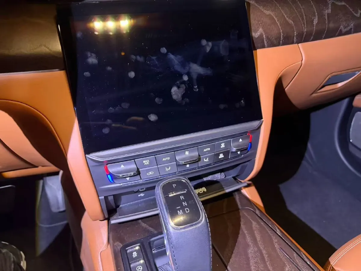 2020 Maserati Quattroporte 3.0T 350HP V6 8AT,autocango,china used car exporter,china ev exporter,chinese used car exporter,chinese used ev exporter