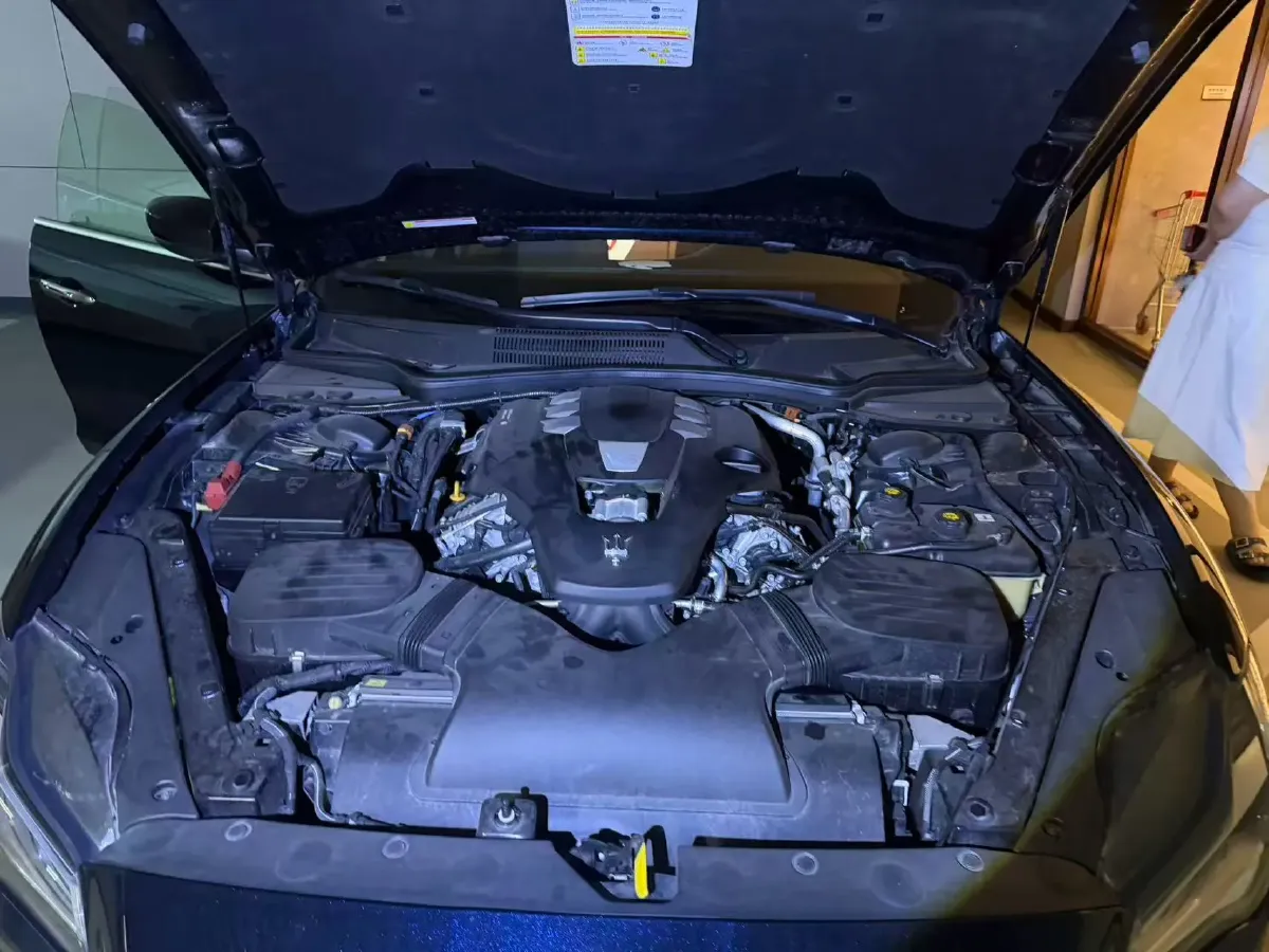 2020 Maserati Quattroporte 3.0T 350HP V6 8AT,autocango,china used car exporter,china ev exporter,chinese used car exporter,chinese used ev exporter
