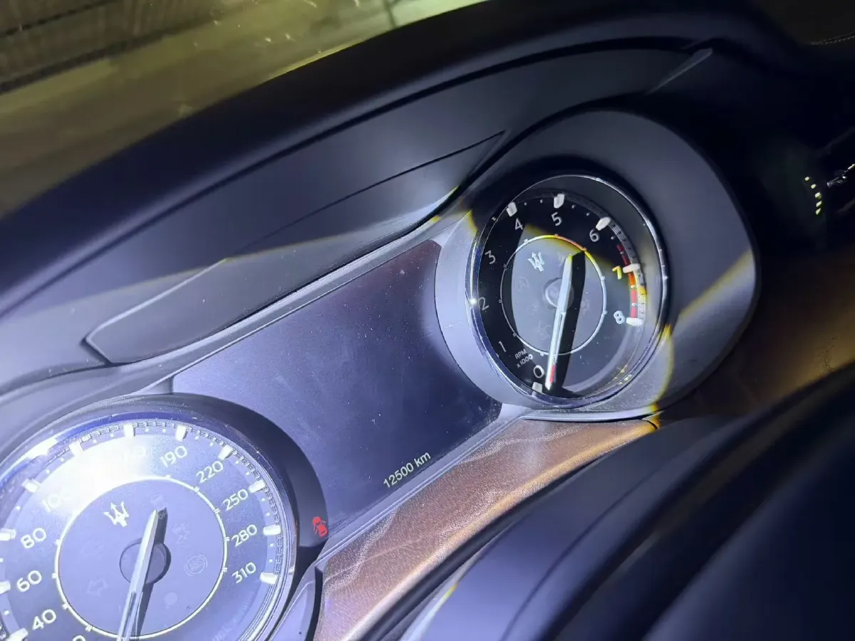 2020 Maserati Quattroporte 3.0T 350HP V6 8AT,autocango,china used car exporter,china ev exporter,chinese used car exporter,chinese used ev exporter