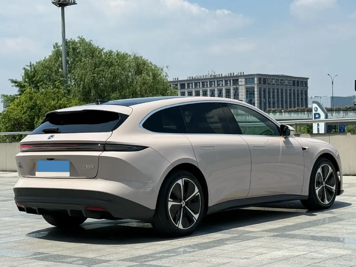 2023 NIO ET5T BEV 75KWH,autocango,china used car exporter,china ev exporter,chinese used car exporter,chinese used ev exporter