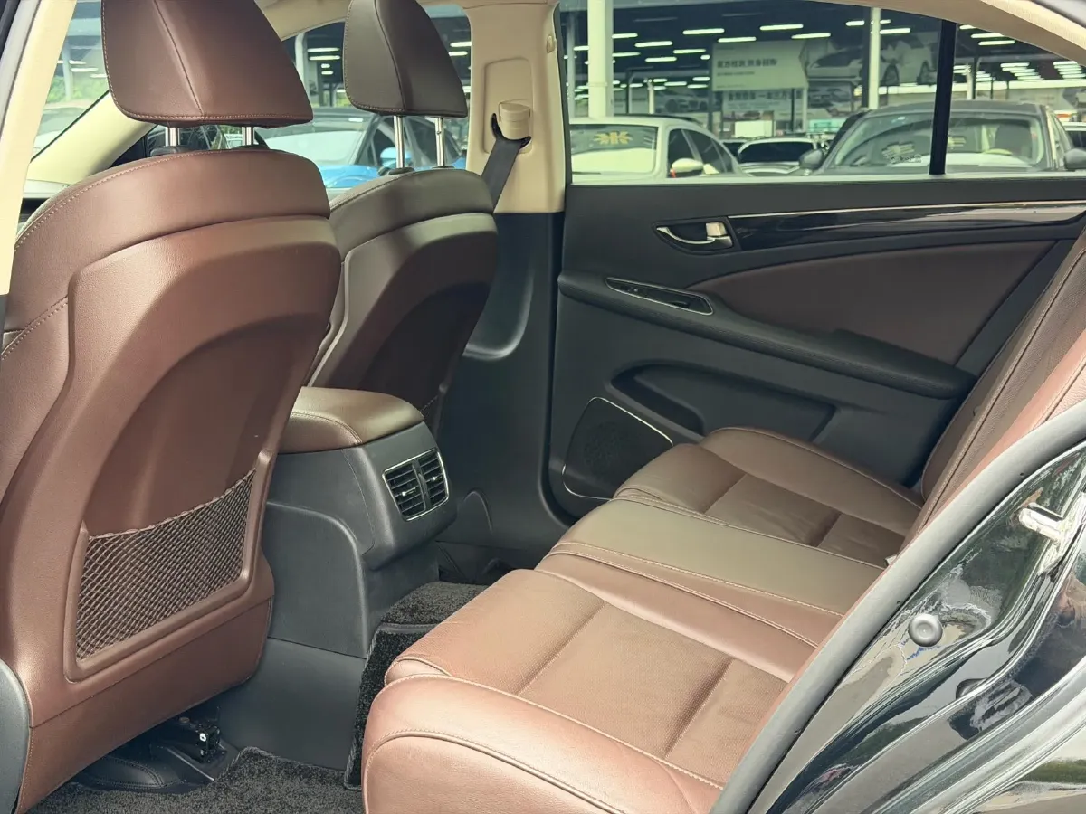 2019 HongQi H7 3.0L 231HP V6 7DCT,autocango,china used car exporter,china ev exporter,chinese used car exporter,chinese used ev exporter