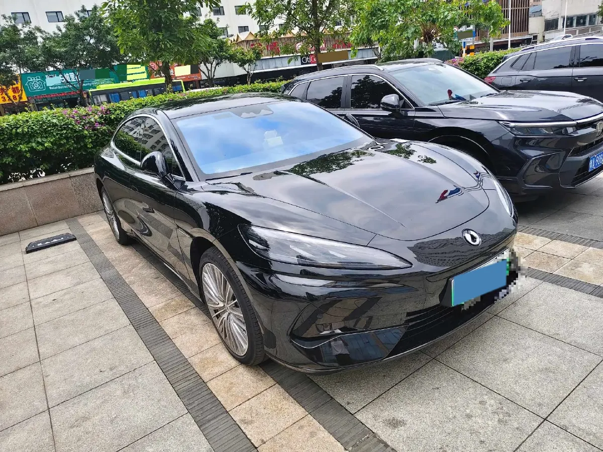 2024 Denza DenzaZ9 2.0T 207HP L4 E-CVT PHEV 38.5KWH,autocango,china used car exporter,china ev exporter,chinese used car exporter,chinese used ev exporter