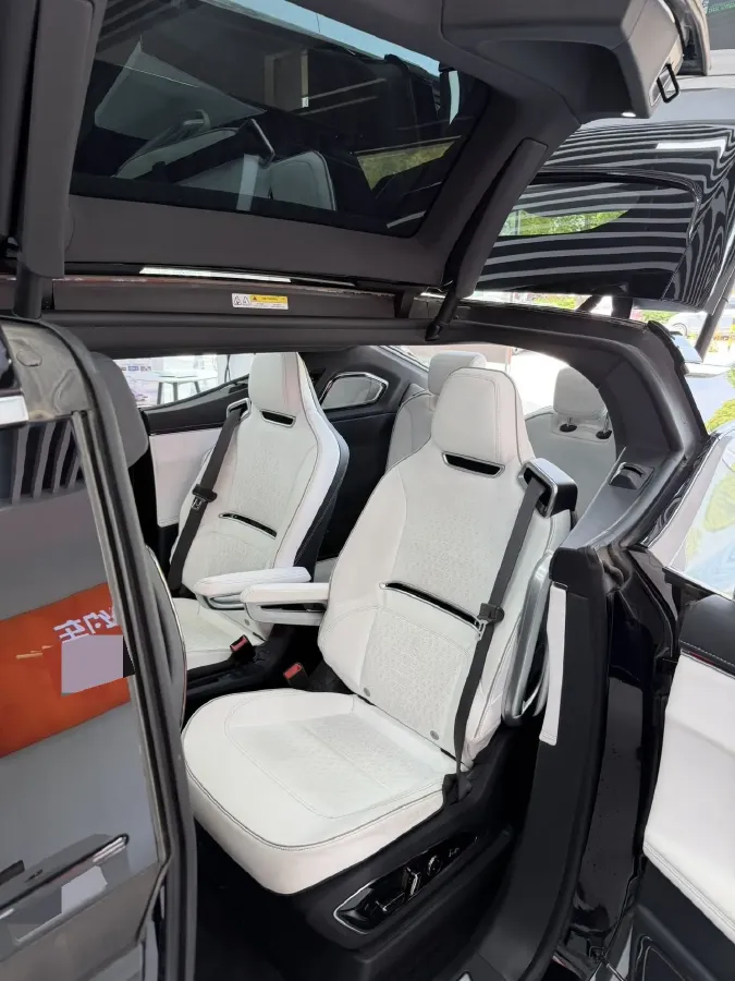 2022 HiPhi X BEV 97KWH,autocango,china used car exporter,china ev exporter,chinese used car exporter,chinese used ev exporter