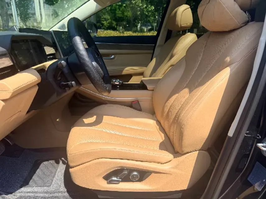 2022 AITO AITO M7 Range Extended 125HP REEV 40KWH,autocango,china used car exporter,china ev exporter,chinese used car exporter,chinese used ev exporter