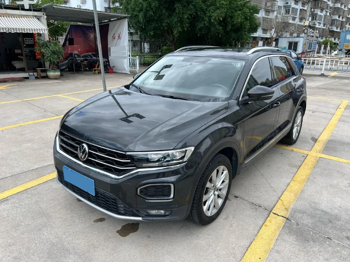 2022 Volkswagen T-Roc 1.4T 150HP L4 7DCT,autocango,china used car exporter,china ev exporter,chinese used car exporter,chinese used ev exporter