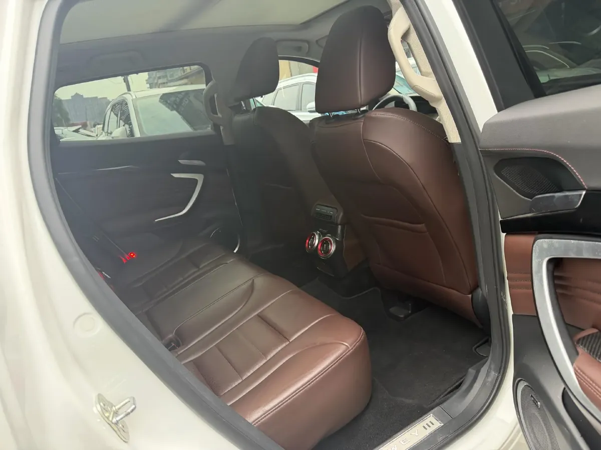 2017 WEY VV7 2.0T 234HP L4 7DCT,autocango,china used car exporter,china ev exporter,chinese used car exporter,chinese used ev exporter