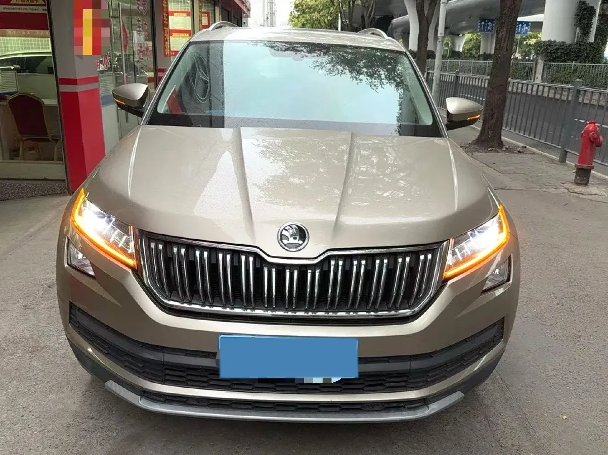 2020 Skoda Kodiak 2.0T 186HP L4 7DCT,autocango,china used car exporter,china ev exporter,chinese used car exporter,chinese used ev exporter