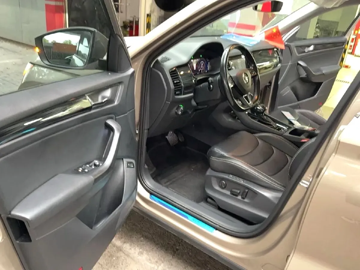 2020 Skoda Kodiak 2.0T 186HP L4 7DCT,autocango,china used car exporter,china ev exporter,chinese used car exporter,chinese used ev exporter