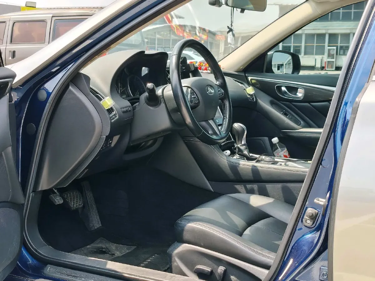 2016 Infiniti Q50L 2.0T 211HP L4 7AT,autocango,china used car exporter,china ev exporter,chinese used car exporter,chinese used ev exporter
