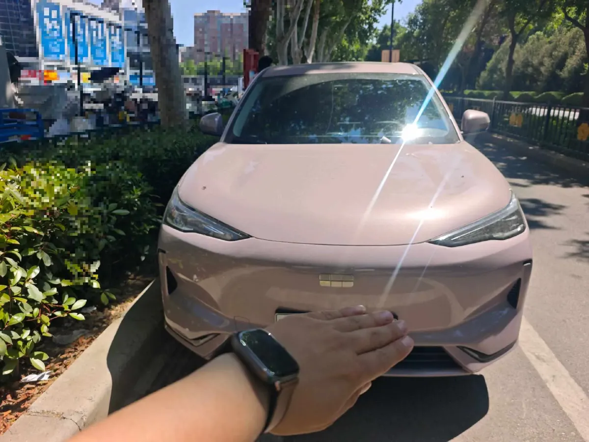 2024 Geely Emgrand L HiP 1.5T 181HP L4 3DHT PHEV 15.5KWH,autocango,china used car exporter,china ev exporter,chinese used car exporter,chinese used ev exporter