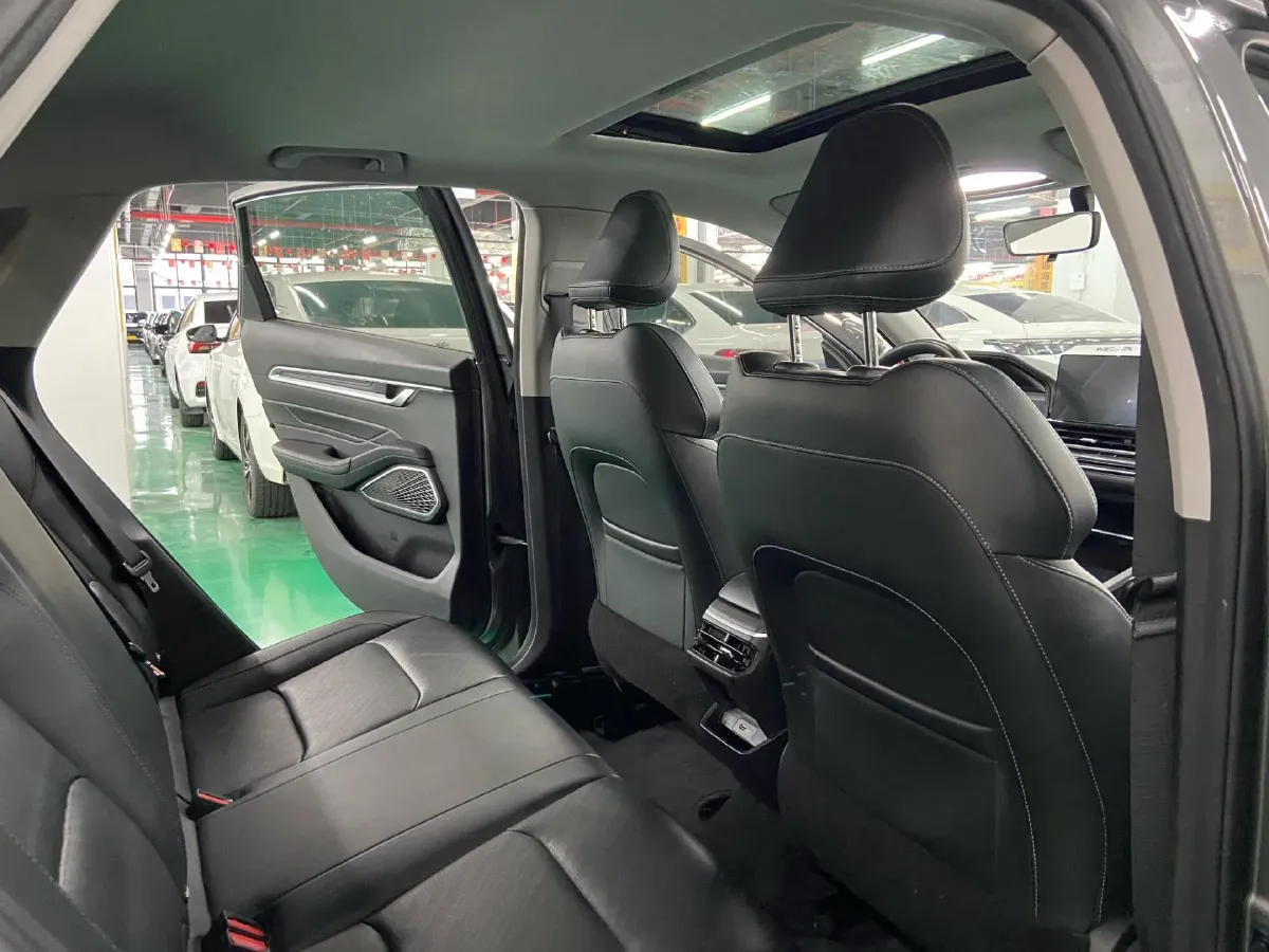 2022 Geely Emgrand 1.5L 114HP L4 CVT,autocango,china used car exporter,china ev exporter,chinese used car exporter,chinese used ev exporter