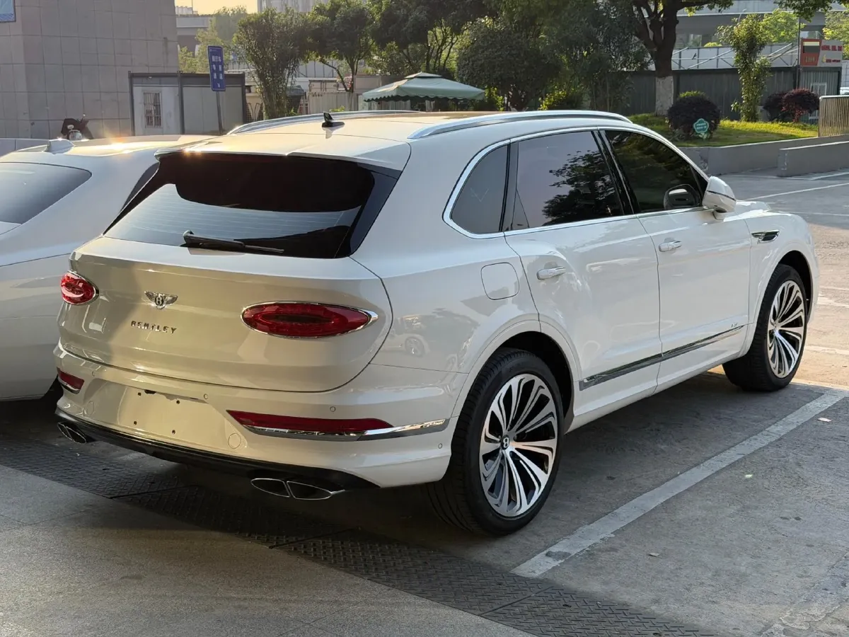 2022 Bentley Bentayga 4.0T 550HP V8 8AT,autocango,china used car exporter,china ev exporter,chinese used car exporter,chinese used ev exporter