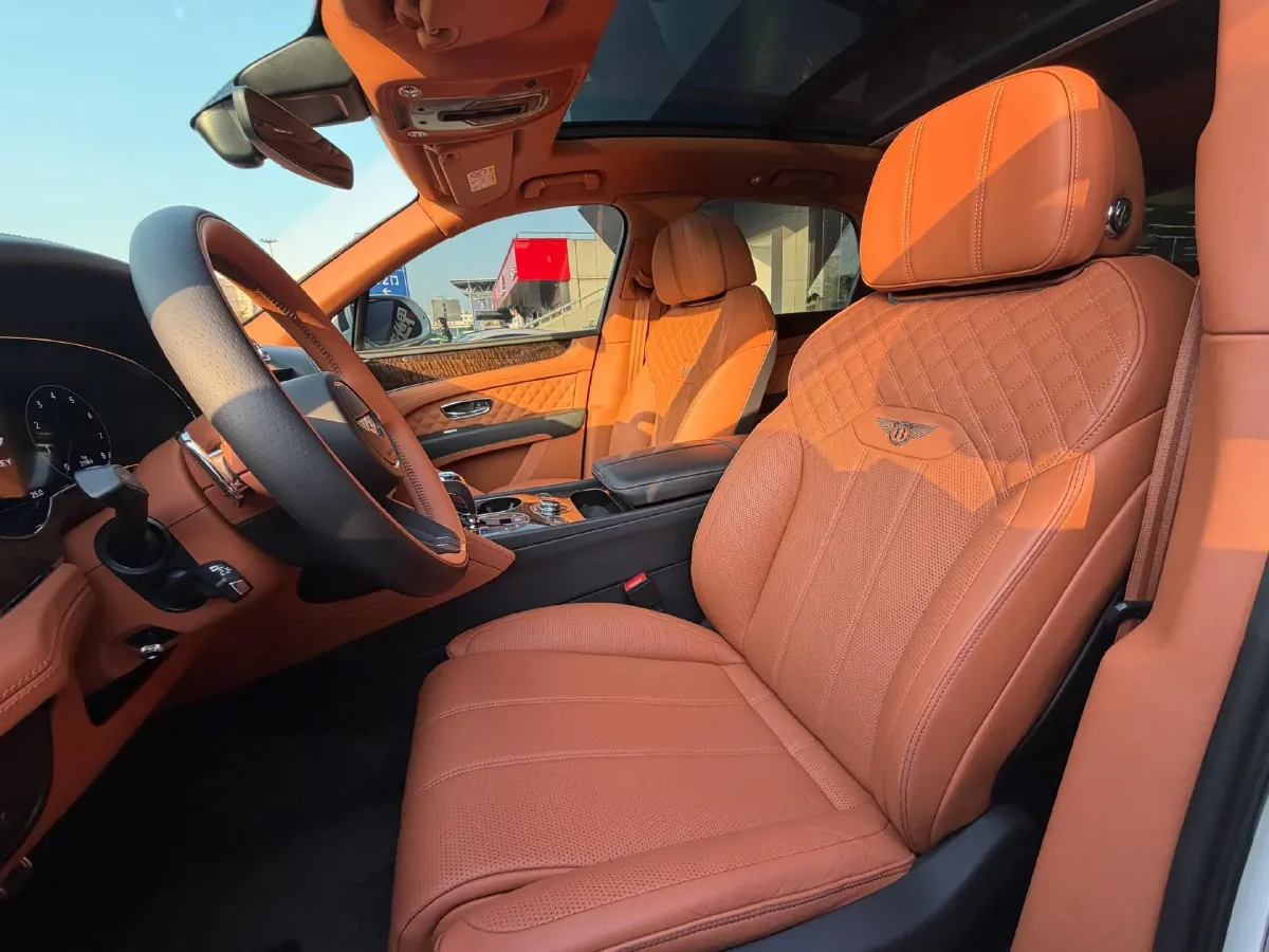 2022 Bentley Bentayga 4.0T 550HP V8 8AT,autocango,china used car exporter,china ev exporter,chinese used car exporter,chinese used ev exporter