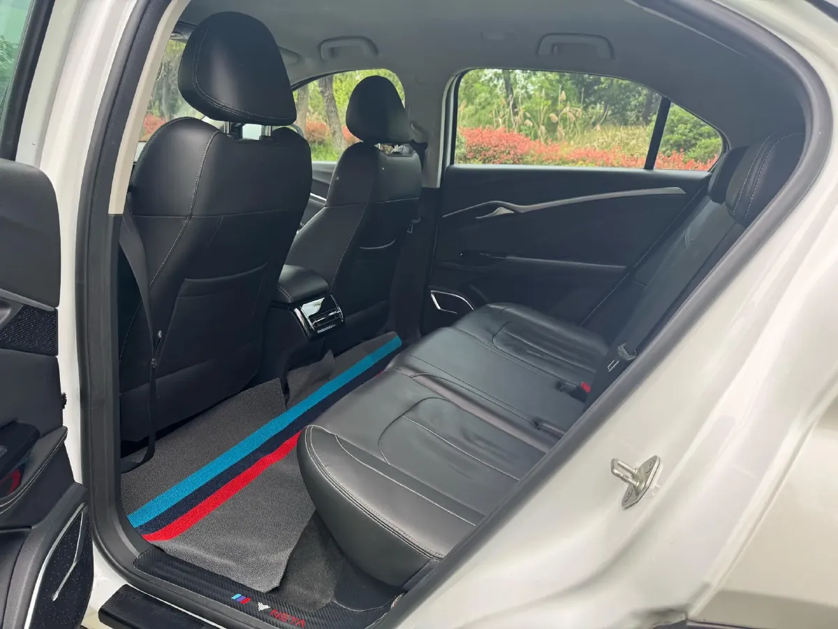 2022 Venucia Grand V 1.5T 190HP L4 7DCT,autocango,china used car exporter,china ev exporter,chinese used car exporter,chinese used ev exporter