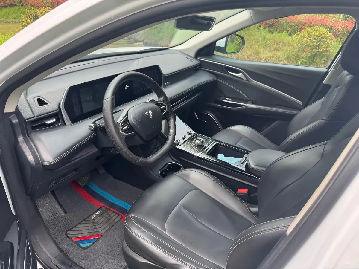 2022 Venucia Grand V 1.5T 190HP L4 7DCT,autocango,china used car exporter,china ev exporter,chinese used car exporter,chinese used ev exporter