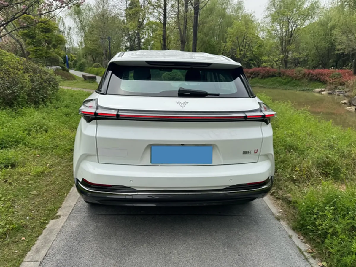 2022 Venucia Grand V 1.5T 190HP L4 7DCT,autocango,china used car exporter,china ev exporter,chinese used car exporter,chinese used ev exporter